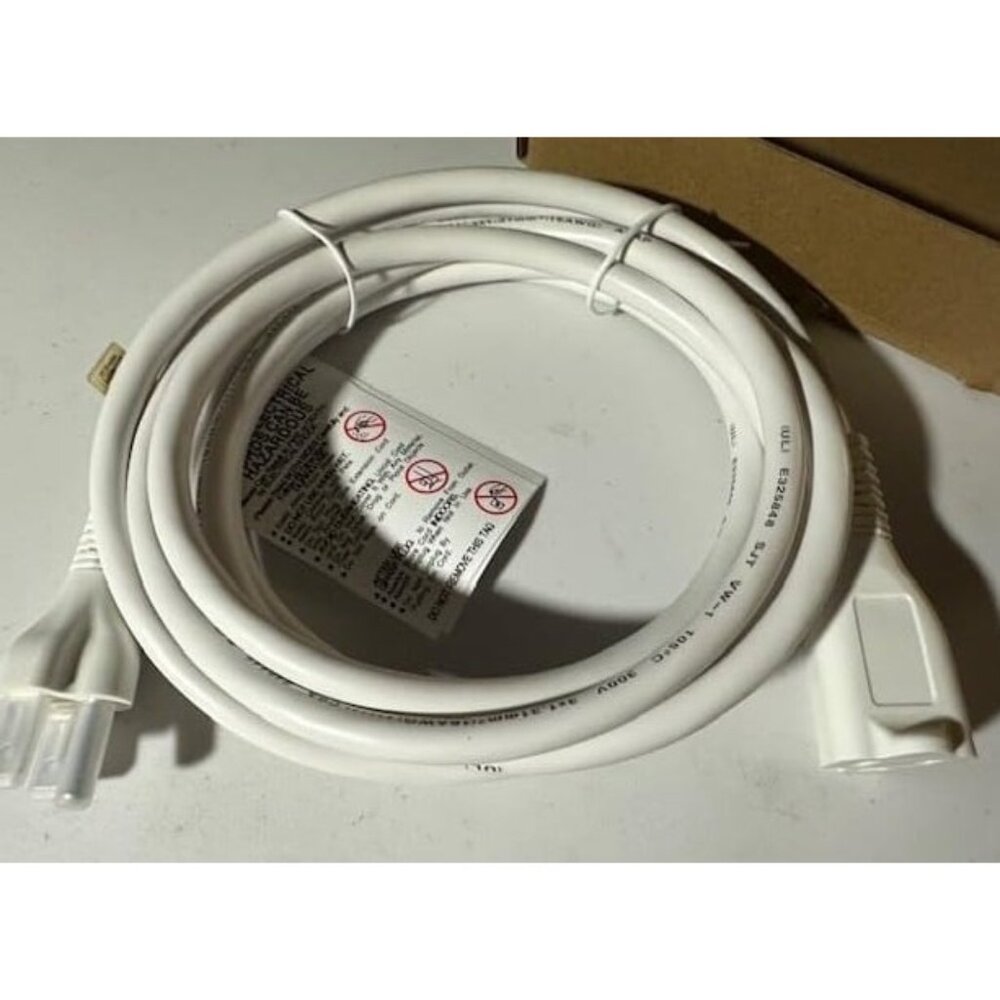 New Power Extension Cord, 6 Feet, 13 Amps, 125V, White